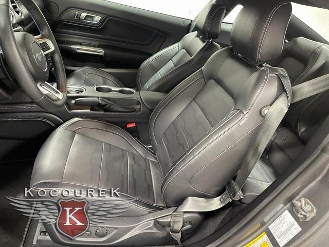 Photo of 2021 Gray Ford Mustang