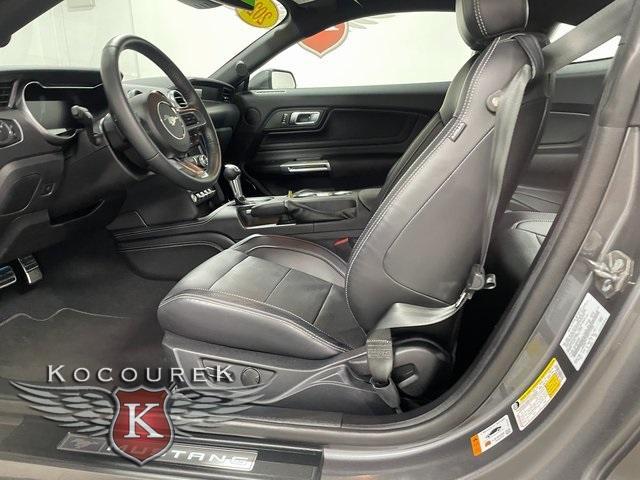 Photo of 2021 Gray Ford Mustang