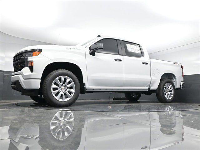 Photo of 2025 Summit White Chevrolet Silverado 1500