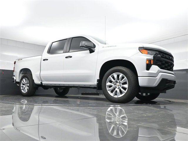 Photo of 2025 Summit White Chevrolet Silverado 1500