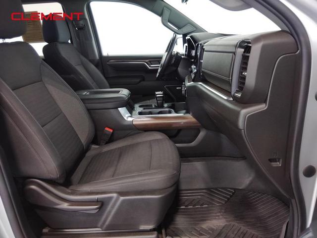 Photo of 2022 Silver Ice Metallic Chevrolet Silverado 1500
