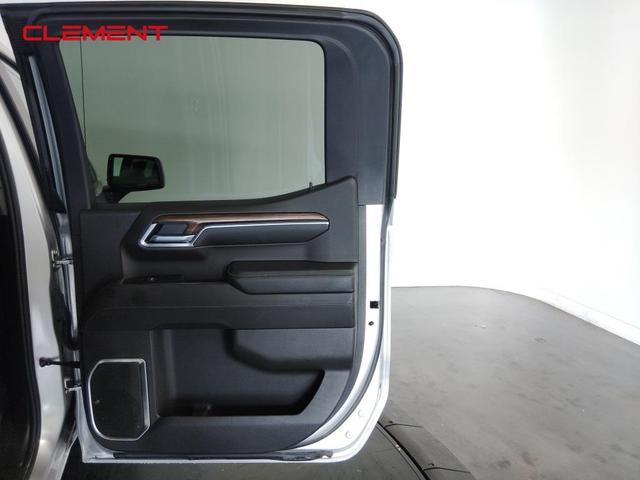 Photo of 2022 Silver Ice Metallic Chevrolet Silverado 1500