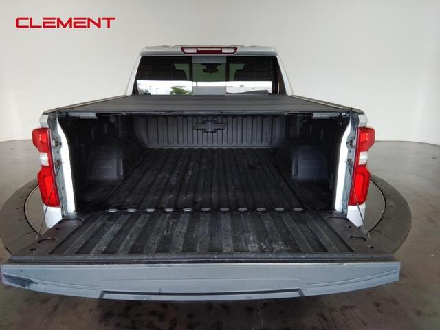 Photo of 2022 Silver Ice Metallic Chevrolet Silverado 1500