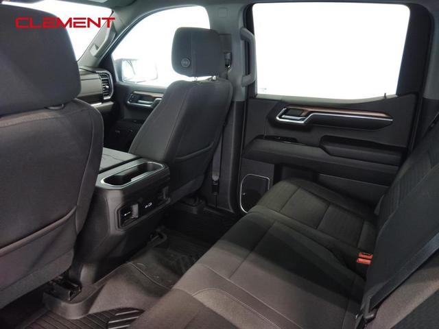 Photo of 2022 Silver Ice Metallic Chevrolet Silverado 1500
