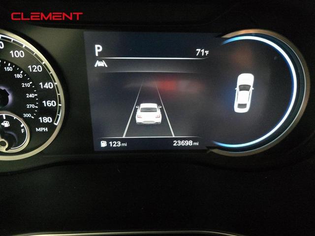 Photo of 2023 Makalu Gray Genesis G70