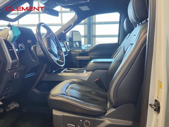 Photo of 2022 Star White Ford F-350