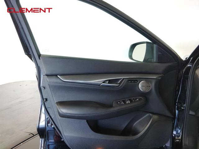 Photo of 2024 Black Obsidian INFINITI QX55