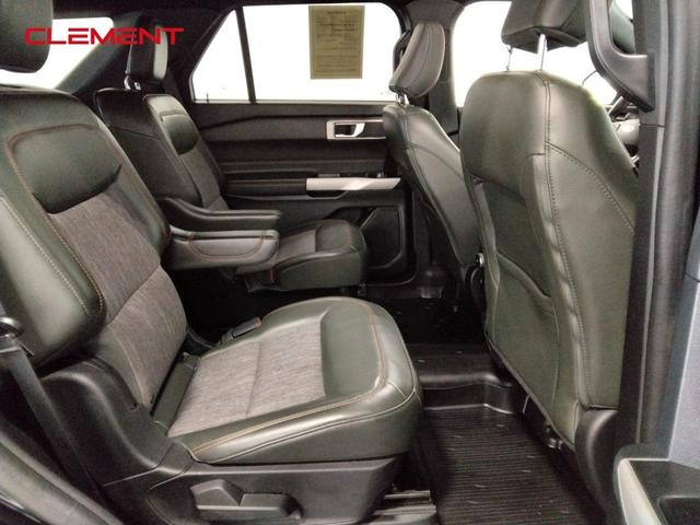 Photo of 2022 Agate Black Metallic Ford Explorer