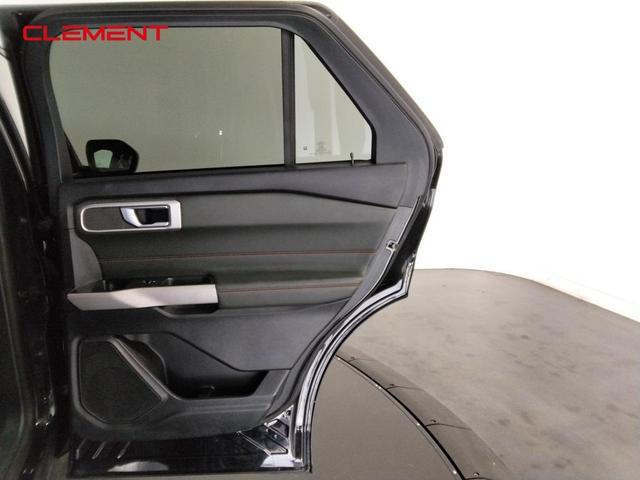 Photo of 2022 Agate Black Metallic Ford Explorer