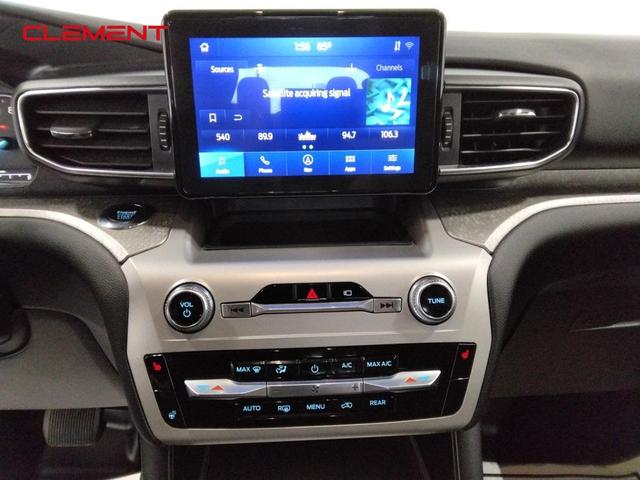 Photo of 2022 Agate Black Metallic Ford Explorer