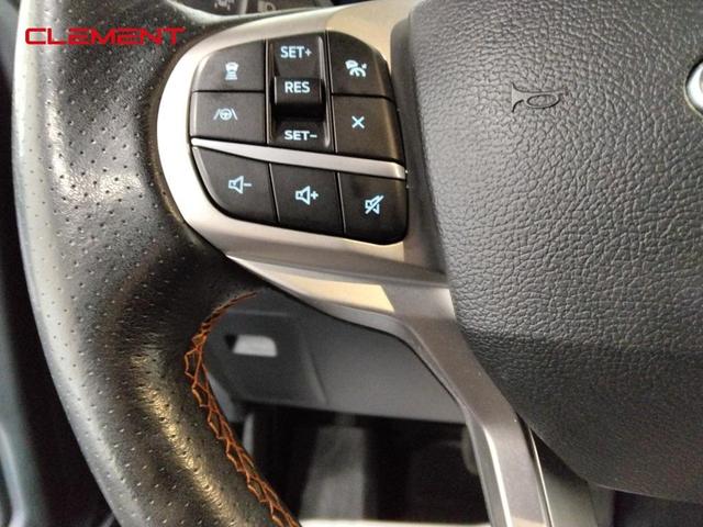 Photo of 2022 Agate Black Metallic Ford Explorer
