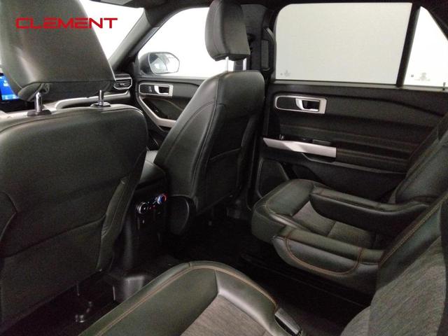 Photo of 2022 Agate Black Metallic Ford Explorer