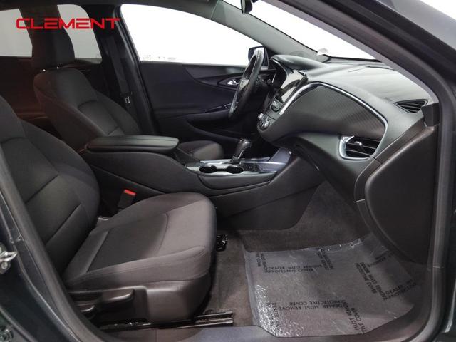 Photo of 2018 Nightfall Gray Metallic Chevrolet Malibu