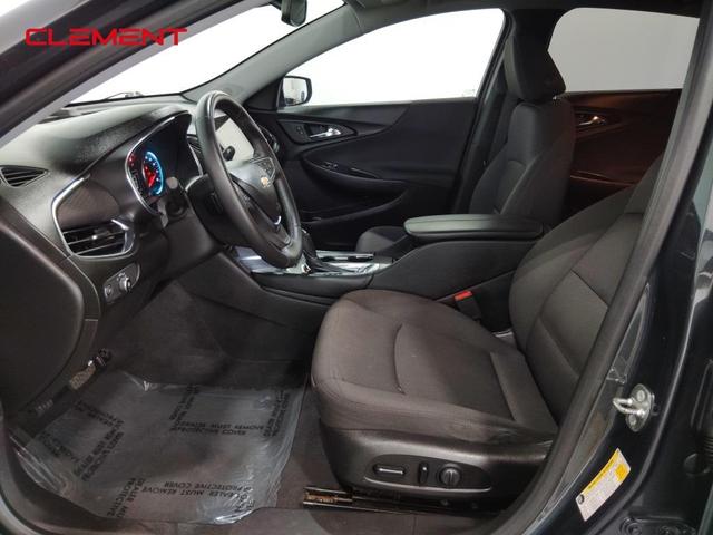 Photo of 2018 Nightfall Gray Metallic Chevrolet Malibu