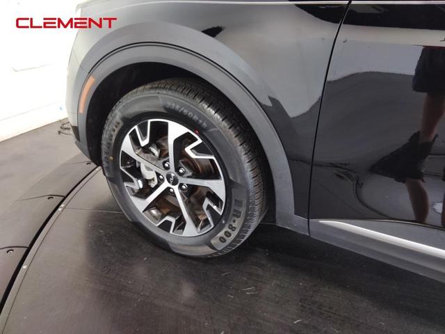 Photo of 2023 Ebony Black Kia Sportage