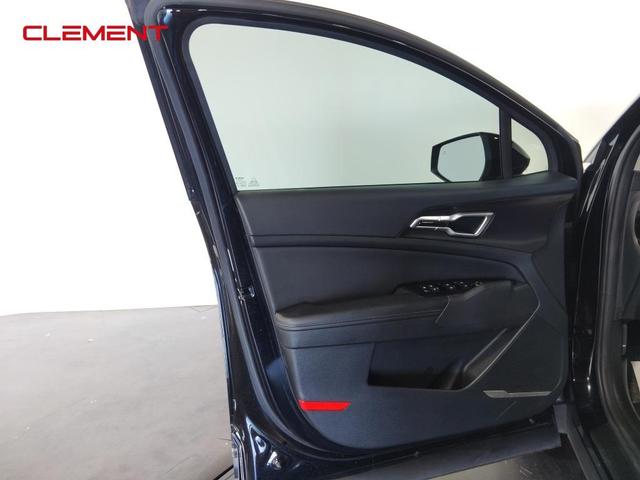 Photo of 2023 Ebony Black Kia Sportage