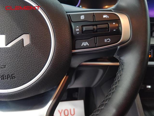 Photo of 2023 Ebony Black Kia Sportage
