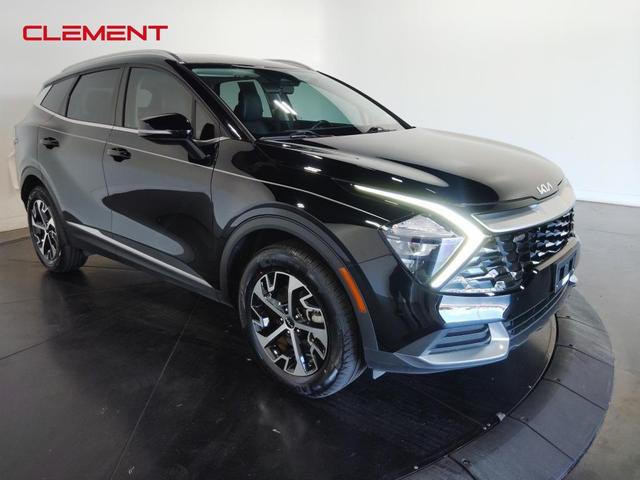 Photo of 2023 Ebony Black Kia Sportage