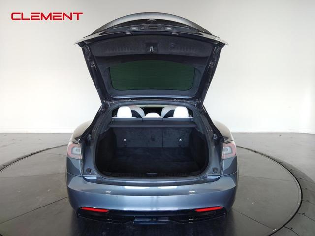 Photo of 2022 Midnight Silver Metallic Tesla Model S
