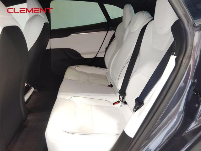 Photo of 2022 Midnight Silver Metallic Tesla Model S