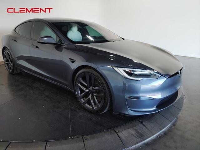 Photo of 2022 Midnight Silver Metallic Tesla Model S