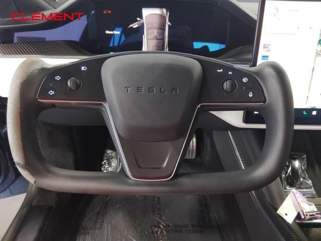 Photo of 2022 Midnight Silver Metallic Tesla Model S