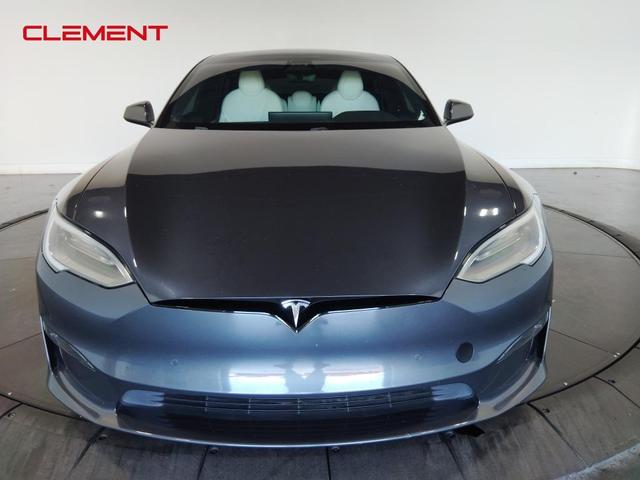 Photo of 2022 Midnight Silver Metallic Tesla Model S