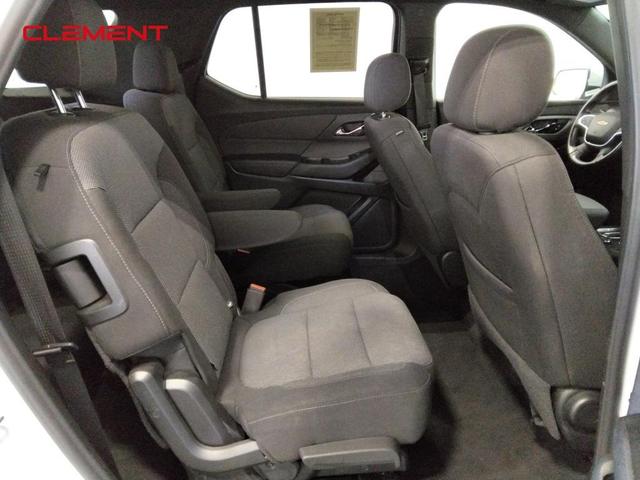 Photo of 2023 Summit White Chevrolet Traverse