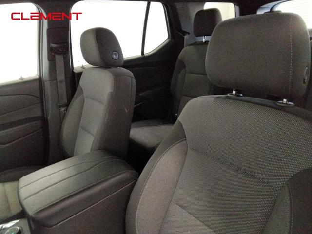 Photo of 2023 Summit White Chevrolet Traverse