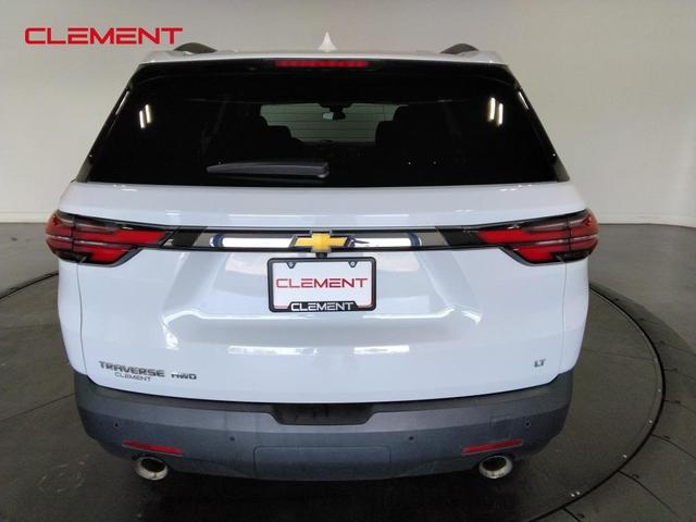 Photo of 2023 Summit White Chevrolet Traverse