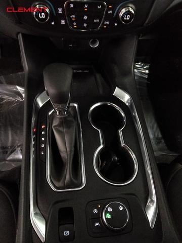 Photo of 2023 Summit White Chevrolet Traverse