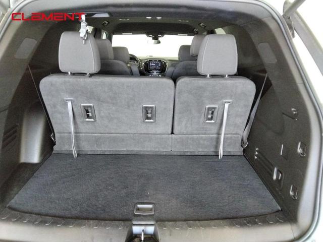 Photo of 2023 Summit White Chevrolet Traverse