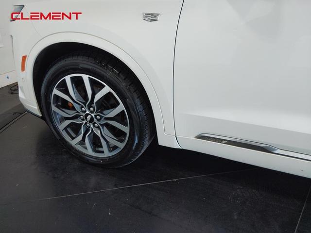 Photo of 2021 Crystal White Tri-Coat Cadillac XT6