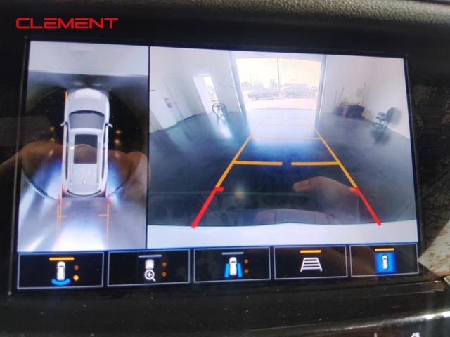 Photo of 2021 Crystal White Tri-Coat Cadillac XT6