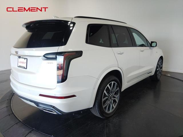 Photo of 2021 Crystal White Tri-Coat Cadillac XT6