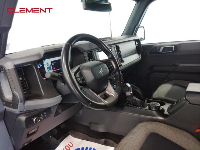 Photo of 2022 Velocity Blue Metallic Ford Bronco