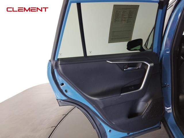 Photo of 2022 Blue Toyota RAV4 Hybrid