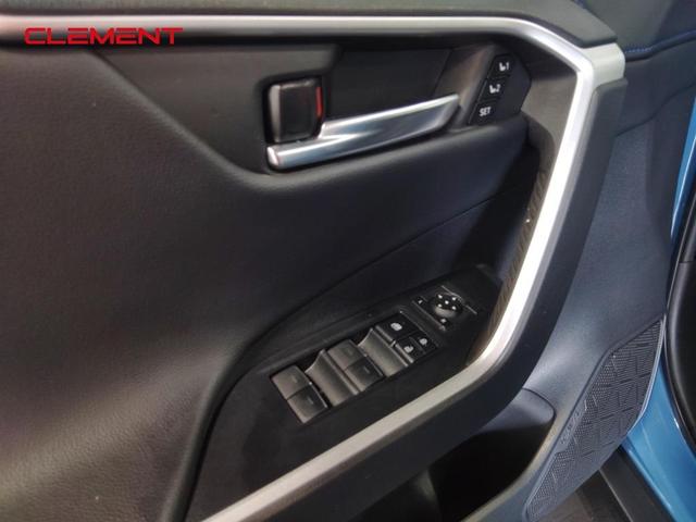 Photo of 2022 Blue Toyota RAV4 Hybrid