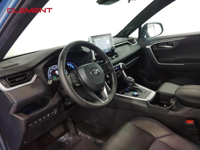 Photo of 2022 Blue Toyota RAV4 Hybrid