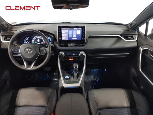 Photo of 2022 Blue Toyota RAV4 Hybrid