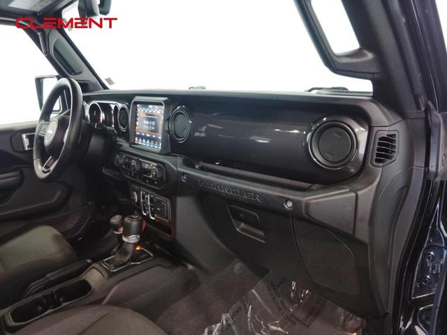Photo of 2021 Black Clearcoat Jeep Wrangler Unlimited