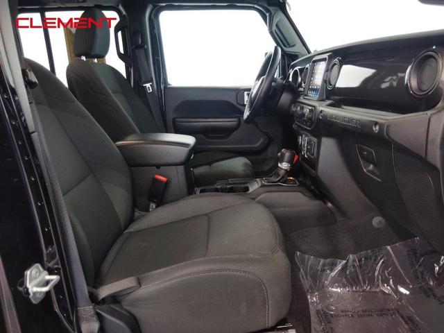 Photo of 2021 Black Clearcoat Jeep Wrangler Unlimited