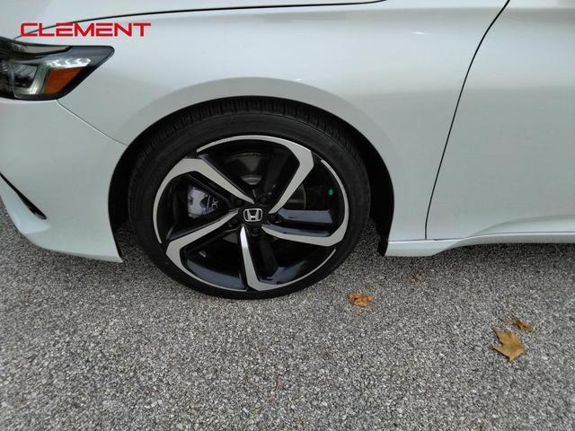Photo of 2021 Platinum White Pearl Honda Accord