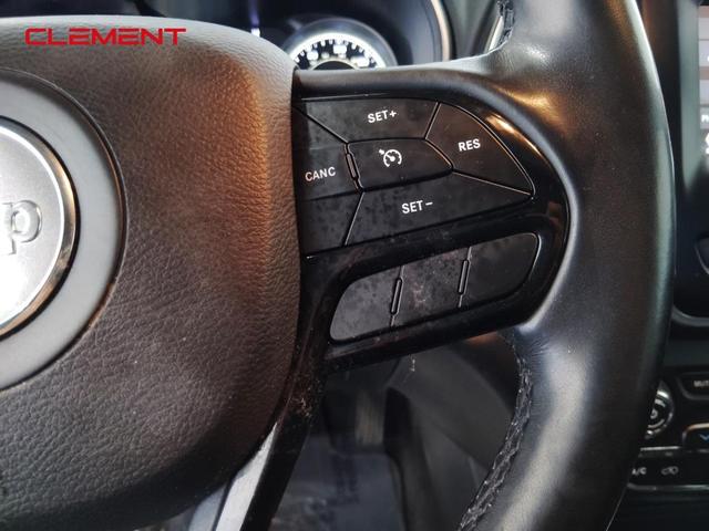 Photo of 2021 Bright White Clearcoat Jeep Cherokee