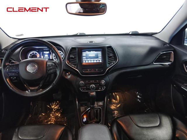 Photo of 2021 Bright White Clearcoat Jeep Cherokee