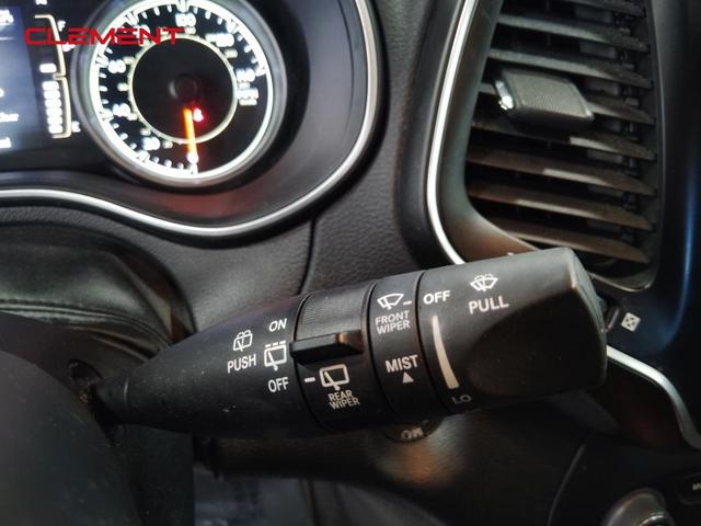 Photo of 2021 Bright White Clearcoat Jeep Cherokee