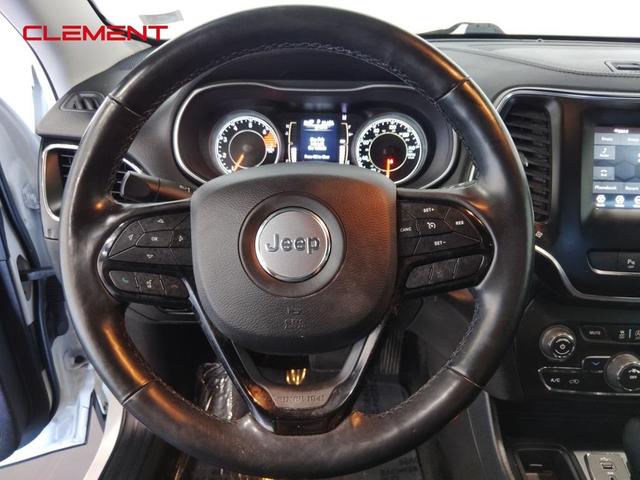 Photo of 2021 Bright White Clearcoat Jeep Cherokee