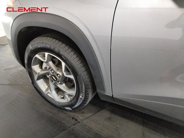 Photo of 2024 Sterling Gray Metallic Chevrolet Trax