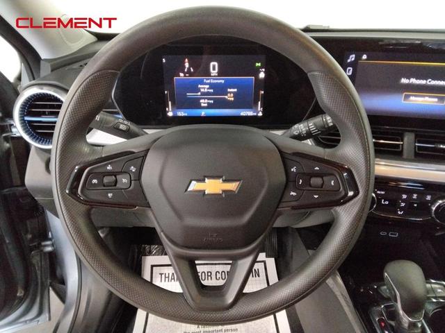 Photo of 2024 Sterling Gray Metallic Chevrolet Trax