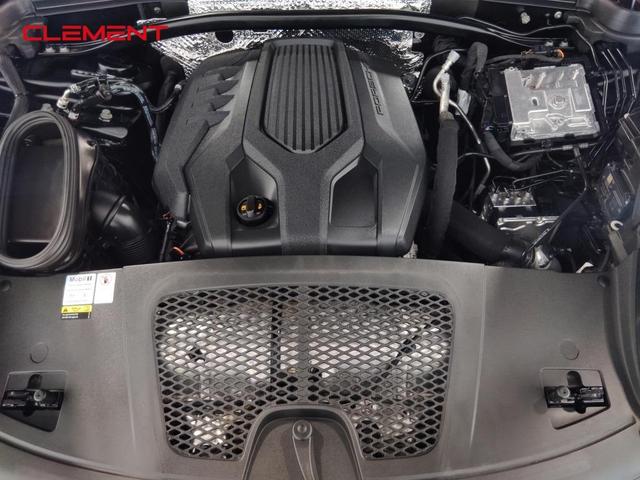 Photo of 2022 Black Porsche Macan